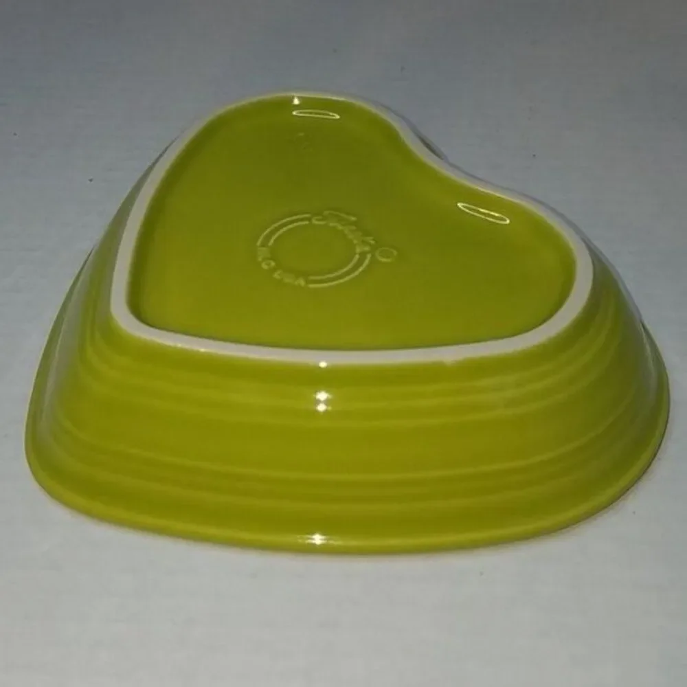 Fiestaware Fiesta Medium Heart Bowl Dish Lemongrass CONTAINER 19 OZ CERAMIC